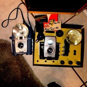 Vintage cameras, a Kodak brownie flash 20 and a Kodak brownie reflex 20